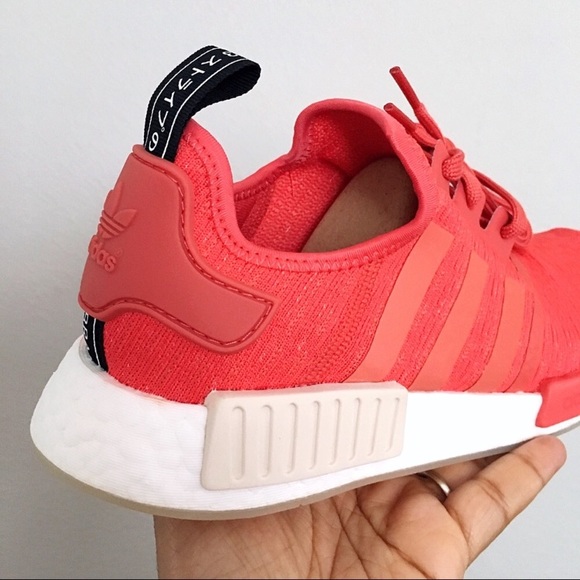 Adidas NMD R1 Trace Scarlet - Picture 6 of 7